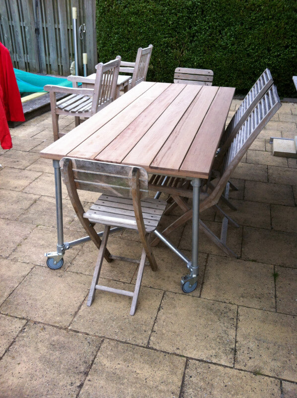 Gartentisch 05